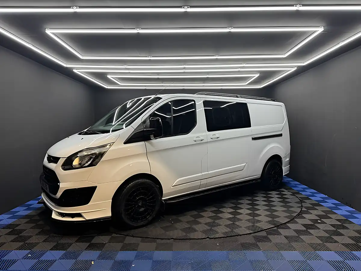 Used 2015 Ford Transit Custom Combi Van White - Interior and Exterior details 9