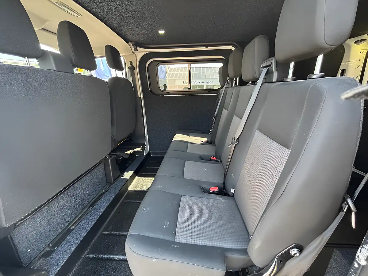 Used 2015 Ford Transit Custom Crew White - Interior and Exterior details 10