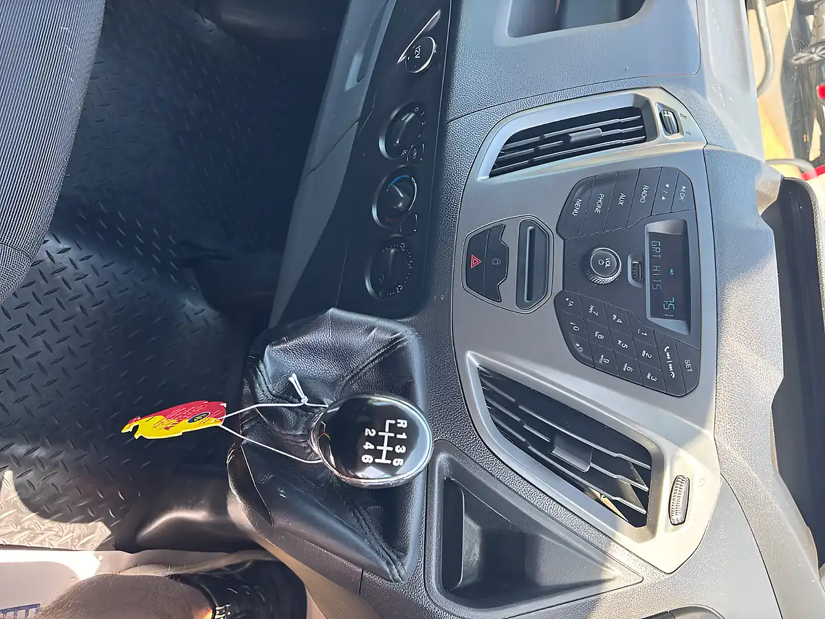Used 2015 Ford Transit Custom Crew White - Interior and Exterior details 15