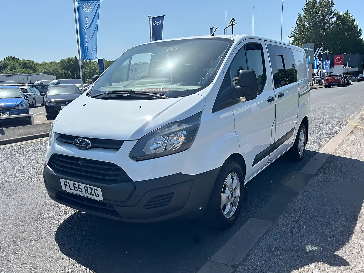Used 2015 Ford Transit Custom Crew White - Interior and Exterior details 3