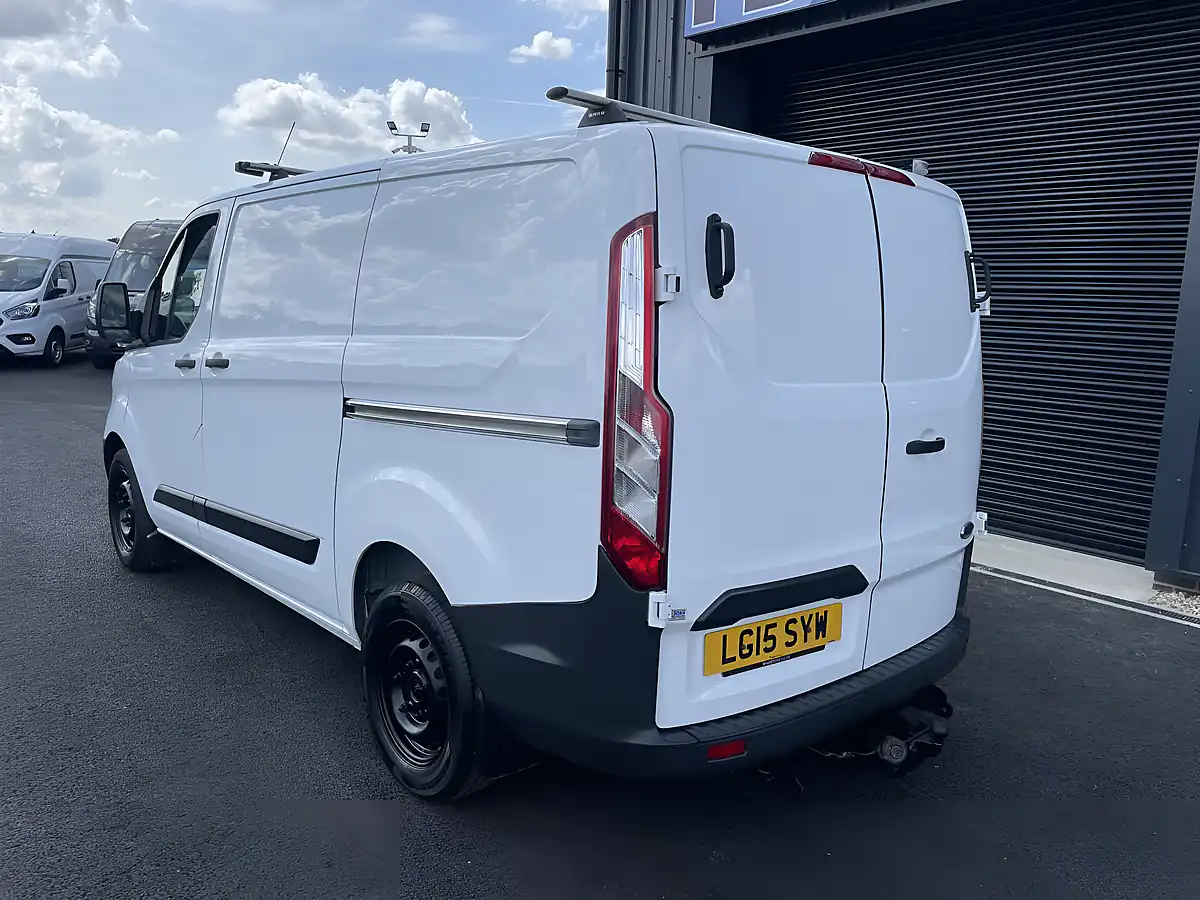 Used 2015 Ford Transit Custom Econetic White - Interior and Exterior details 5