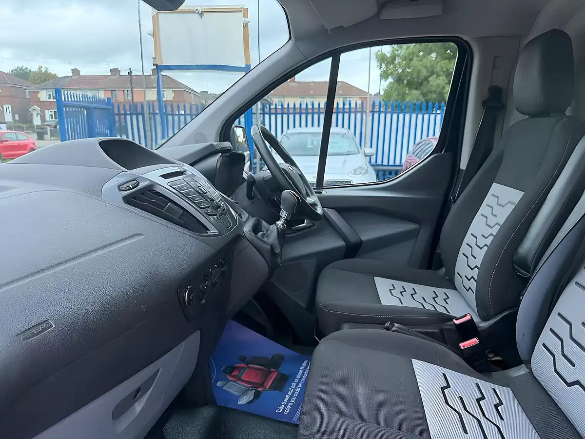 Used 2015 Ford Transit Custom Limited L1 H1 Black - Interior and Exterior details 10