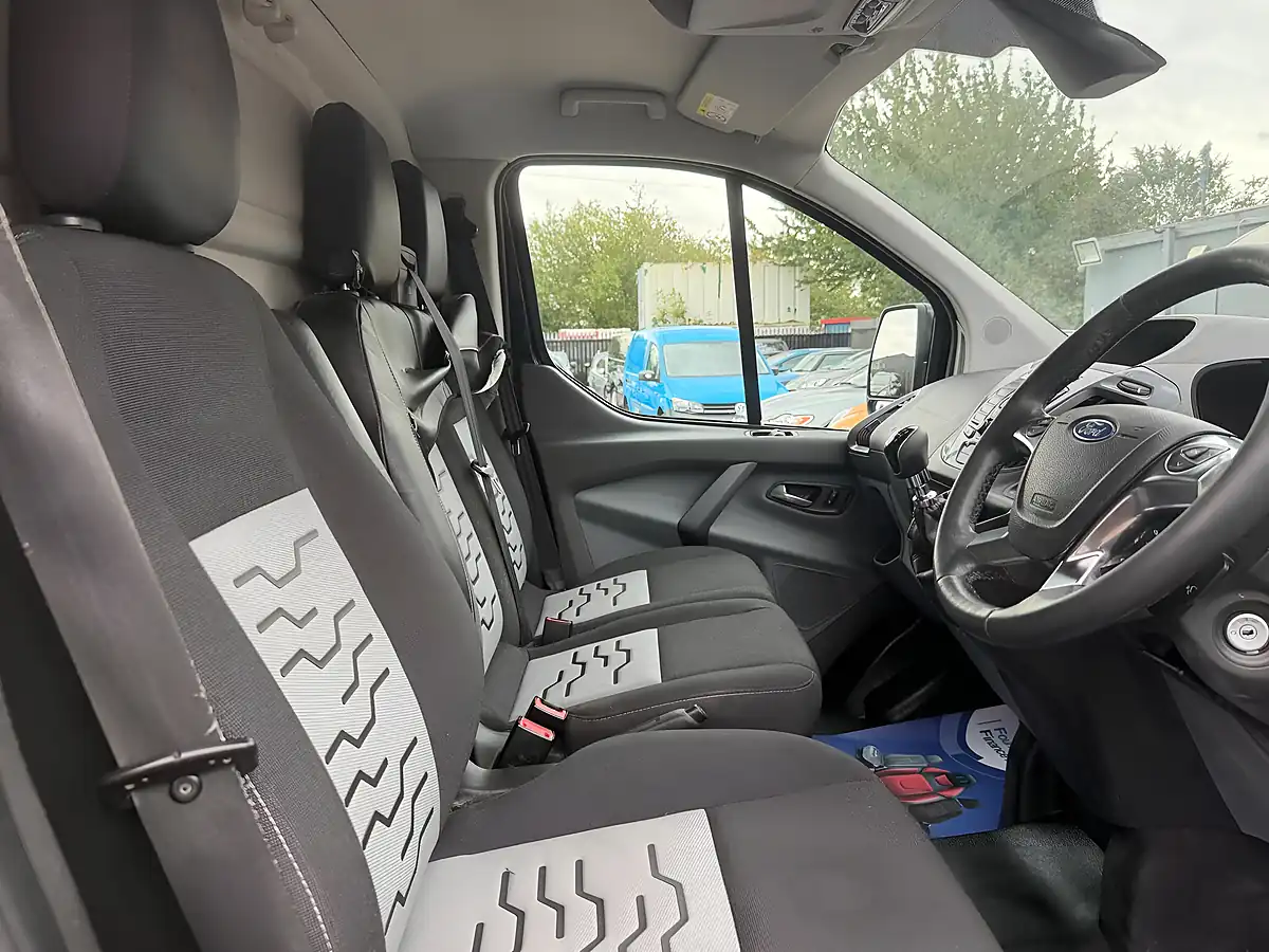 Used 2015 Ford Transit Custom Limited L1 H1 Black - Interior and Exterior details 7