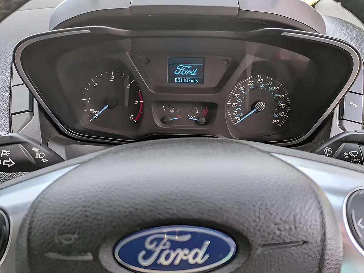 Used 2015 Ford Transit Custom Limited L1 H1 Red - Interior and Exterior details 11