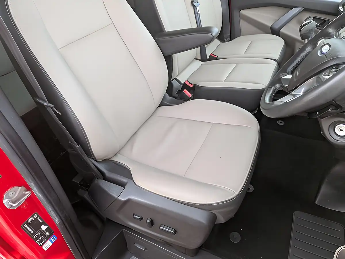 Used 2015 Ford Transit Custom Limited L1 H1 Red - Interior and Exterior details 12