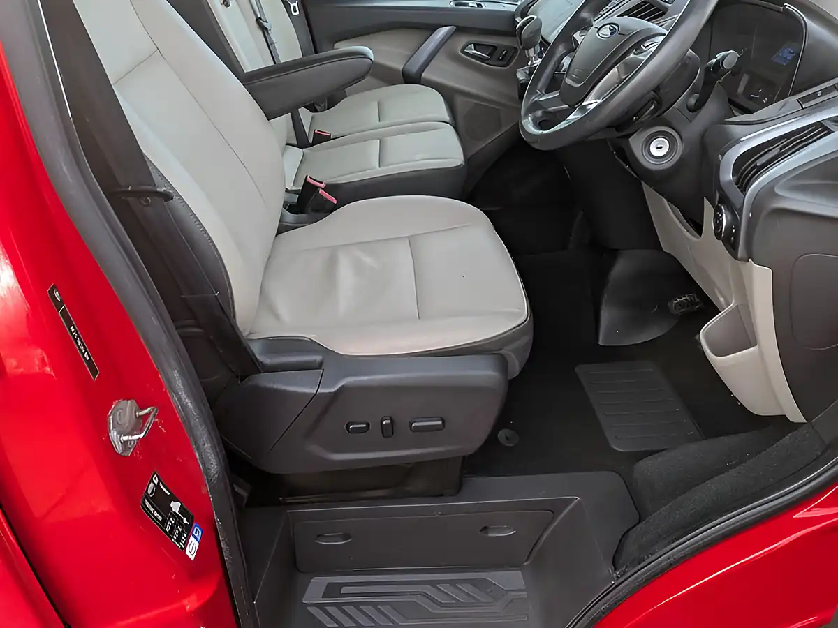Used 2015 Ford Transit Custom Limited L1 H1 Red - Interior and Exterior details 13