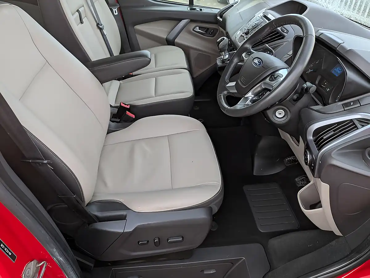 Used 2015 Ford Transit Custom Limited L1 H1 Red - Interior and Exterior details 9