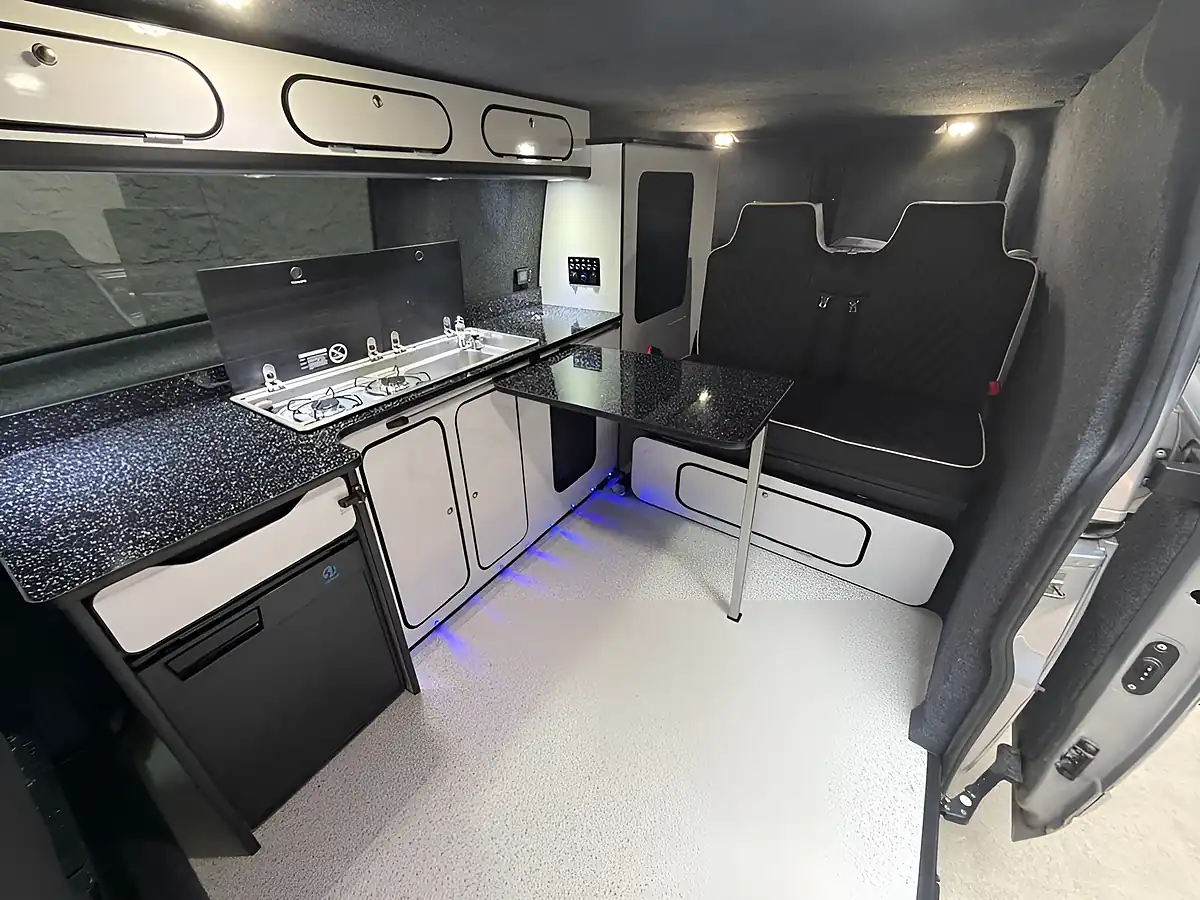 Used 2015 Ford Transit Custom Limited Silver - Interior and Exterior details 3