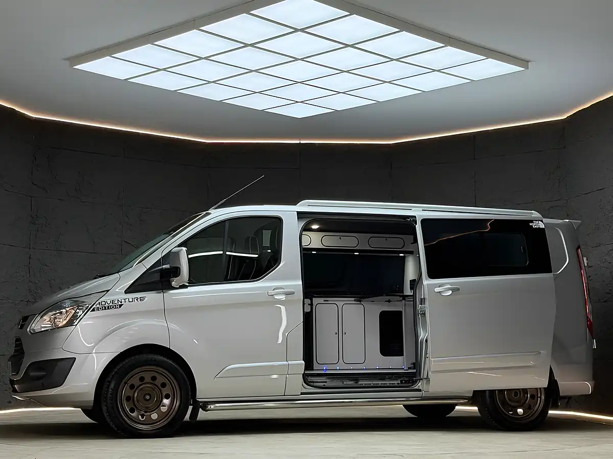 Used 2015 Ford Transit Custom Limited Silver - Interior and Exterior details 6