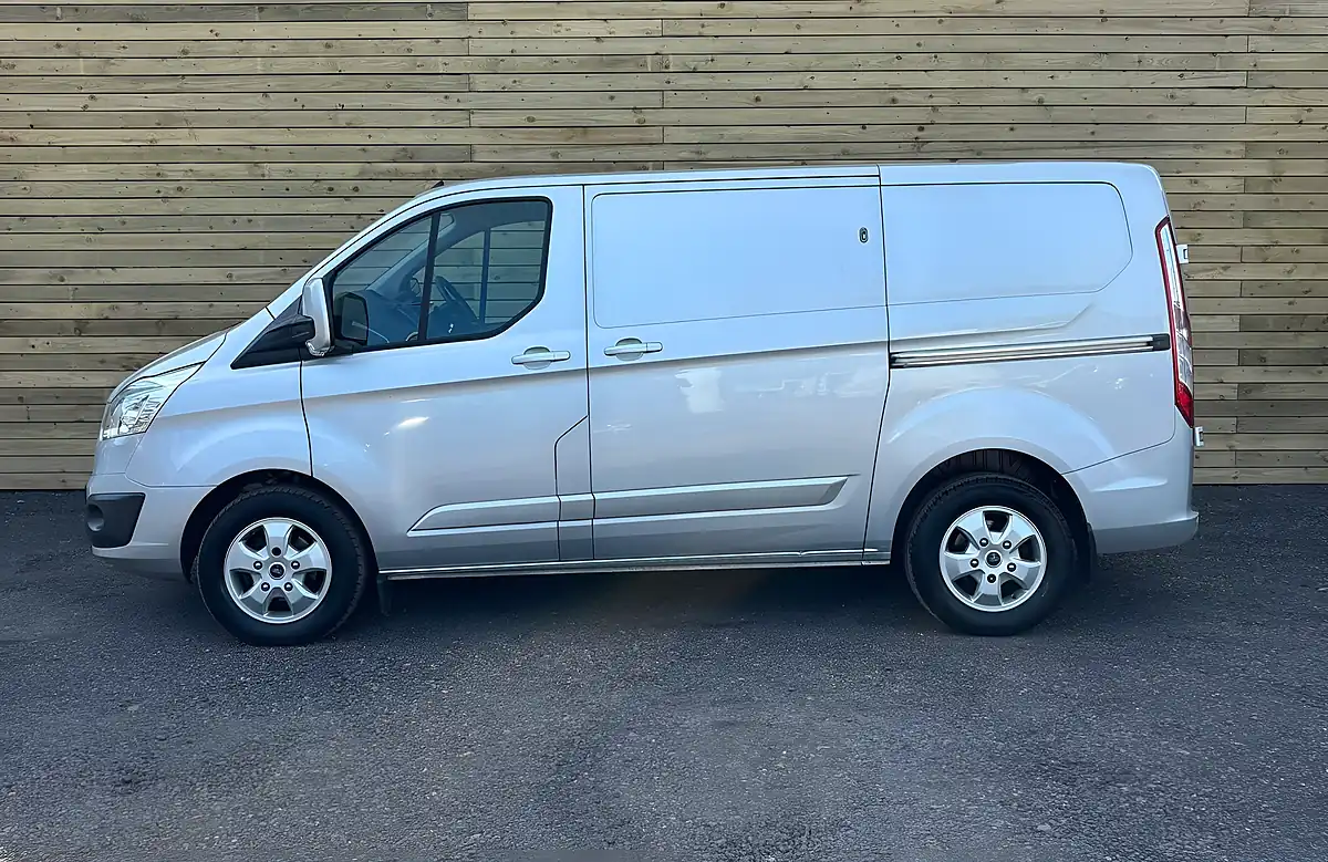 Used 2015 Ford Transit Custom Limited Silver - Interior and Exterior details 11