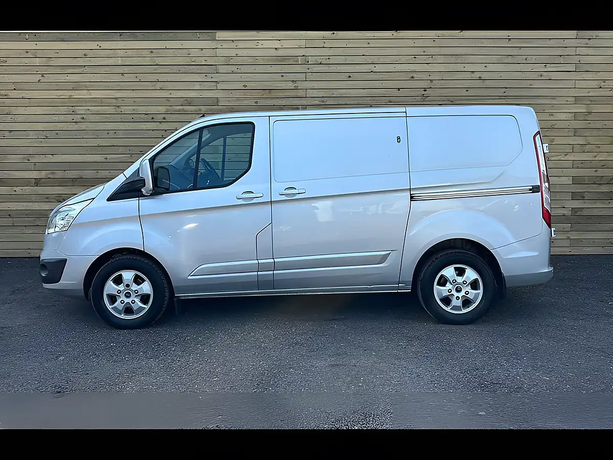 Used 2015 Ford Transit Custom Limited Silver - Interior and Exterior details 12