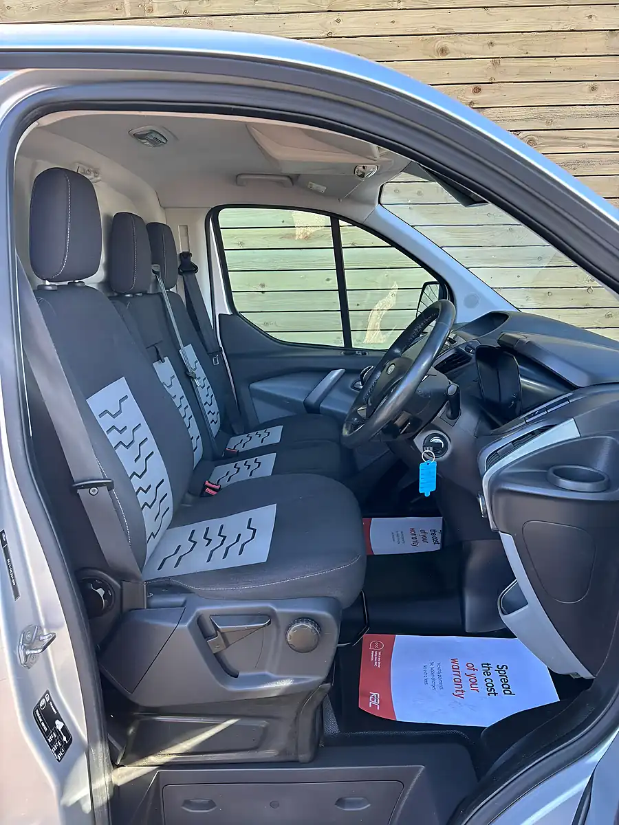 Used 2015 Ford Transit Custom Limited Silver - Interior and Exterior details 17
