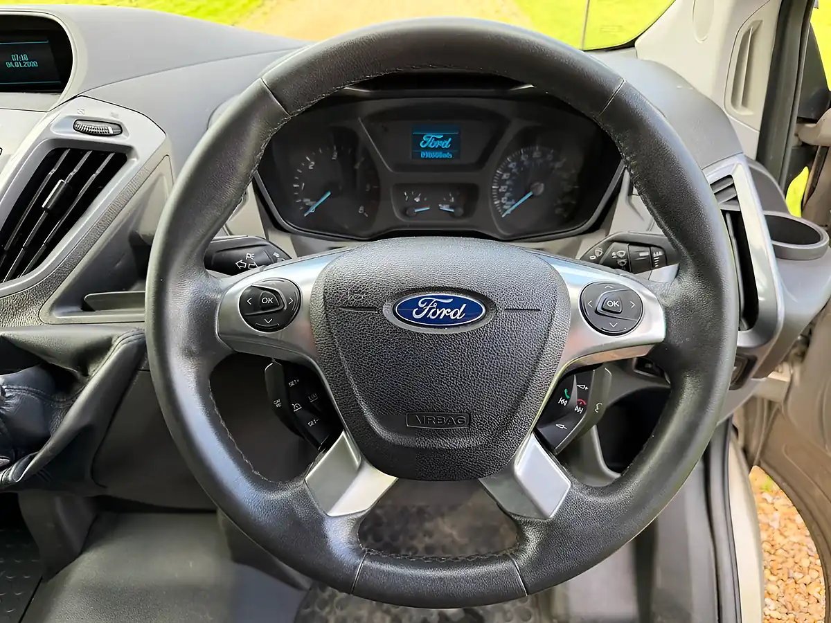 Used 2015 Ford Transit Custom Limited Silver - Interior and Exterior details 13