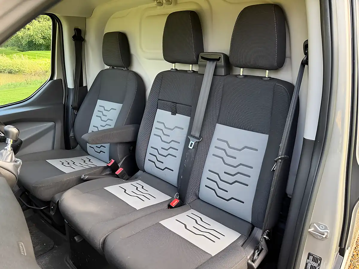 Used 2015 Ford Transit Custom Limited Silver - Interior and Exterior details 17