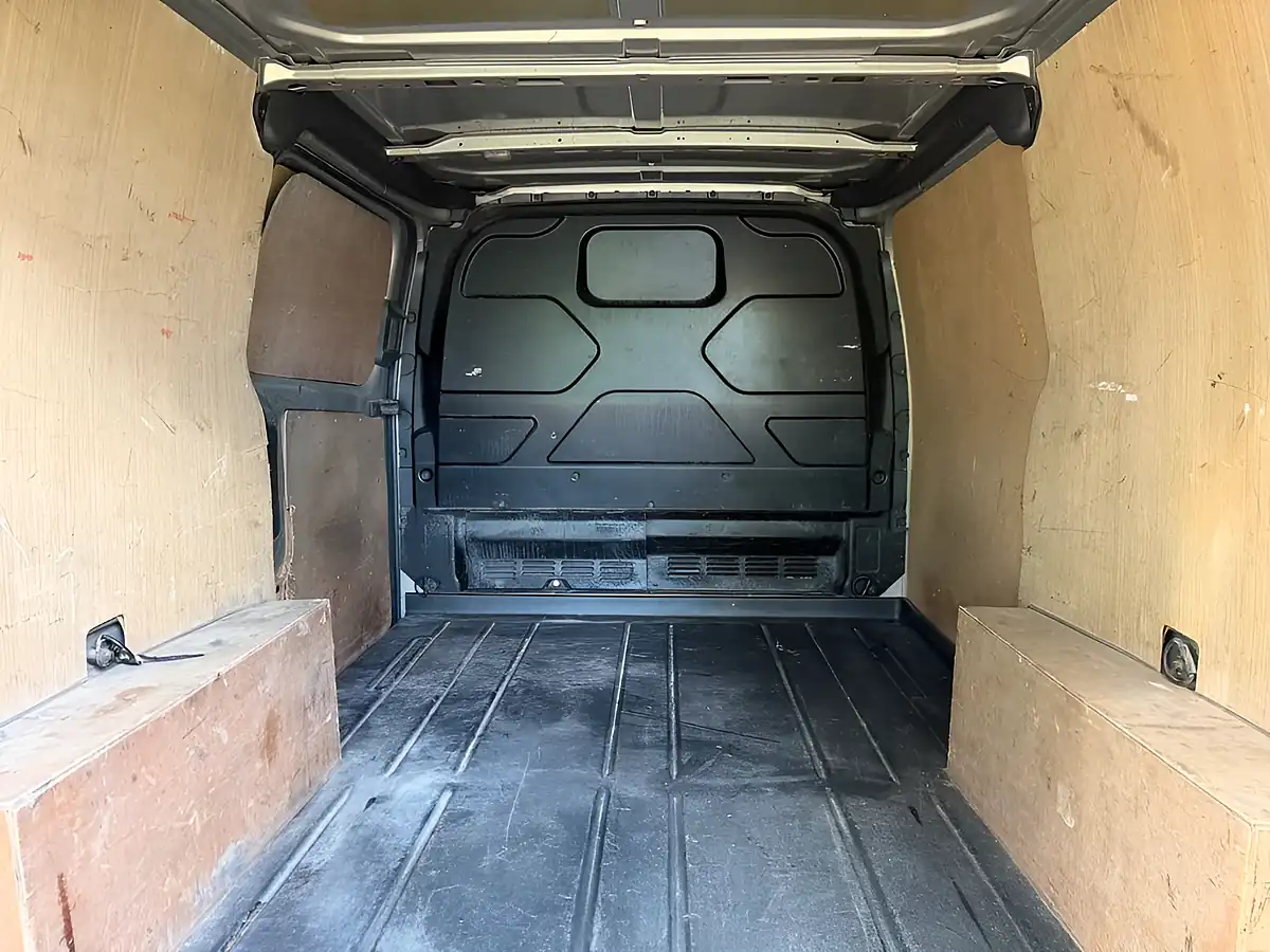 Used 2015 Ford Transit Custom Limited Silver - Interior and Exterior details 20