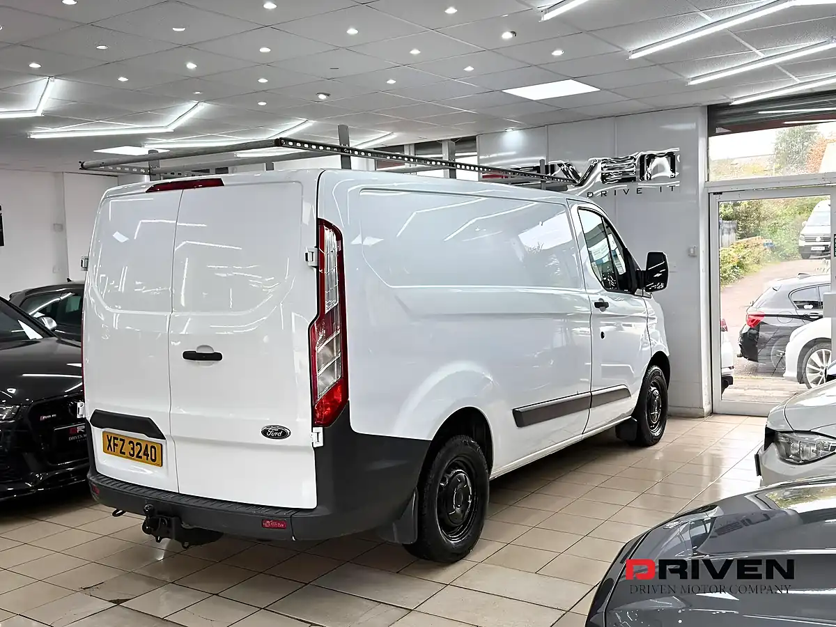 Used 2015 Ford Transit Custom Trend Frozen White - Interior and Exterior details 10