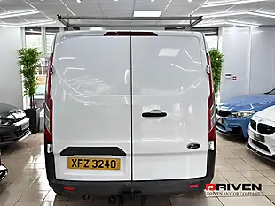 Used 2015 Ford Transit Custom Trend Frozen White - Interior and Exterior details 9