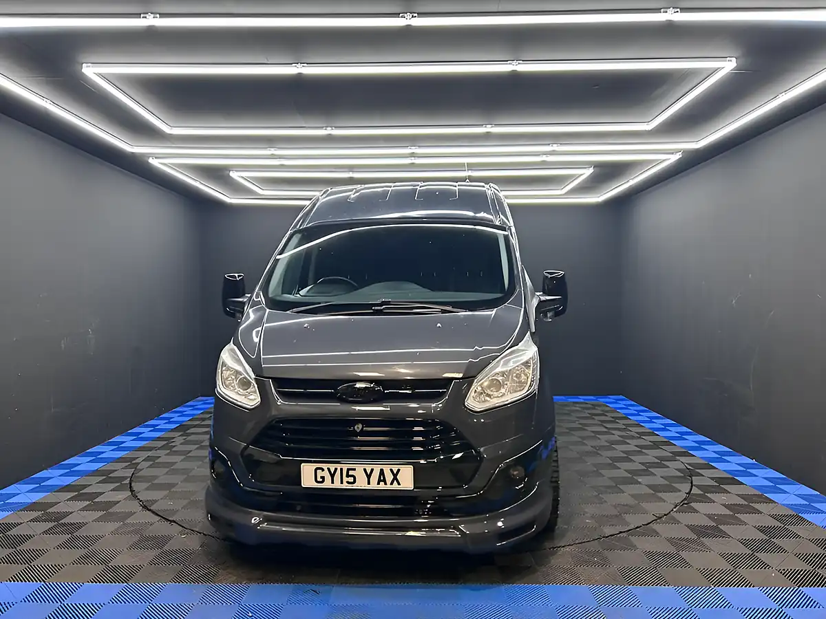 Used 2015 Ford Transit Custom Trend Grey - Interior and Exterior details 7