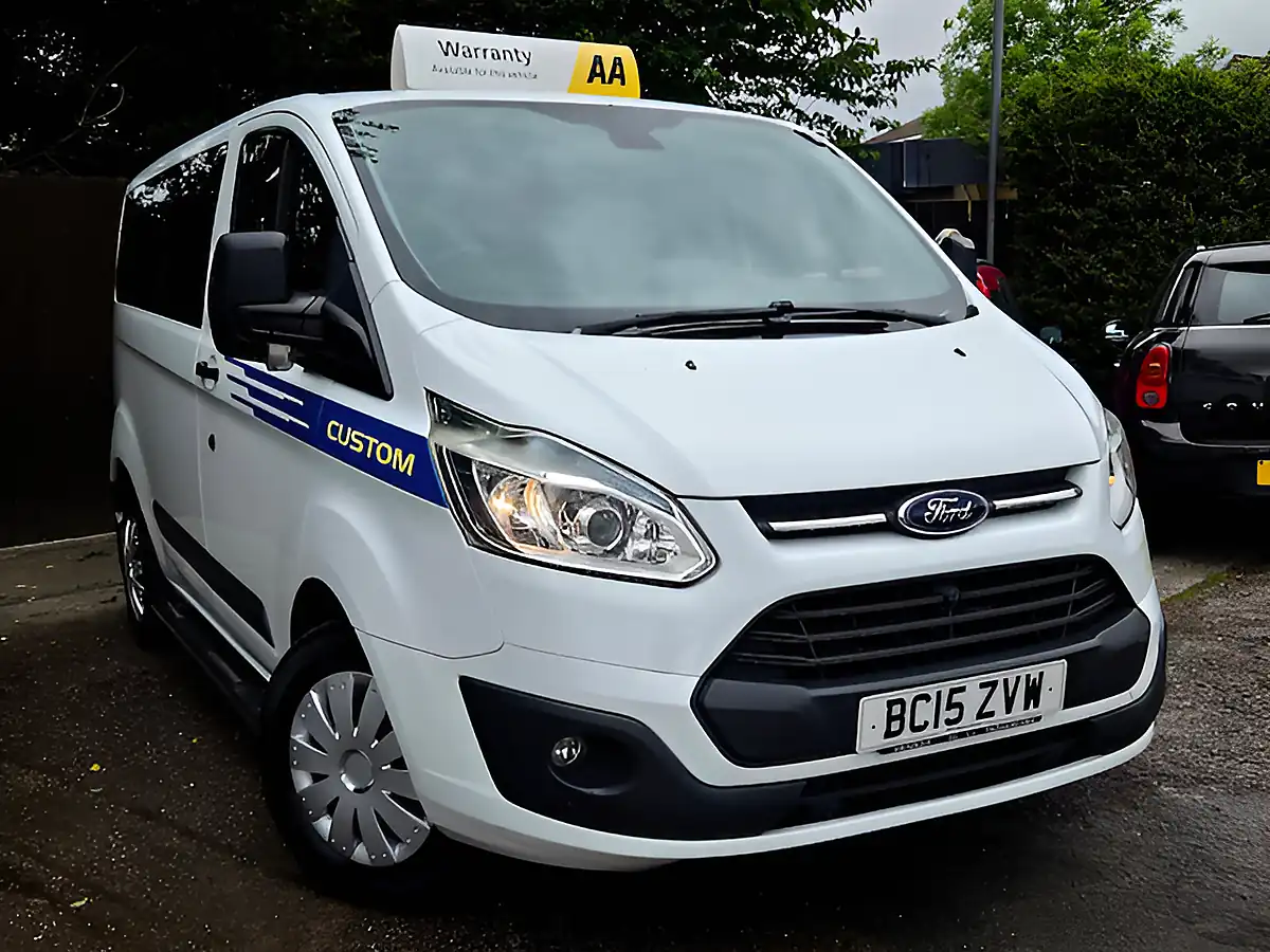 Used 2015 Ford Transit Custom Trend Kombi L1 H1 White - Front View