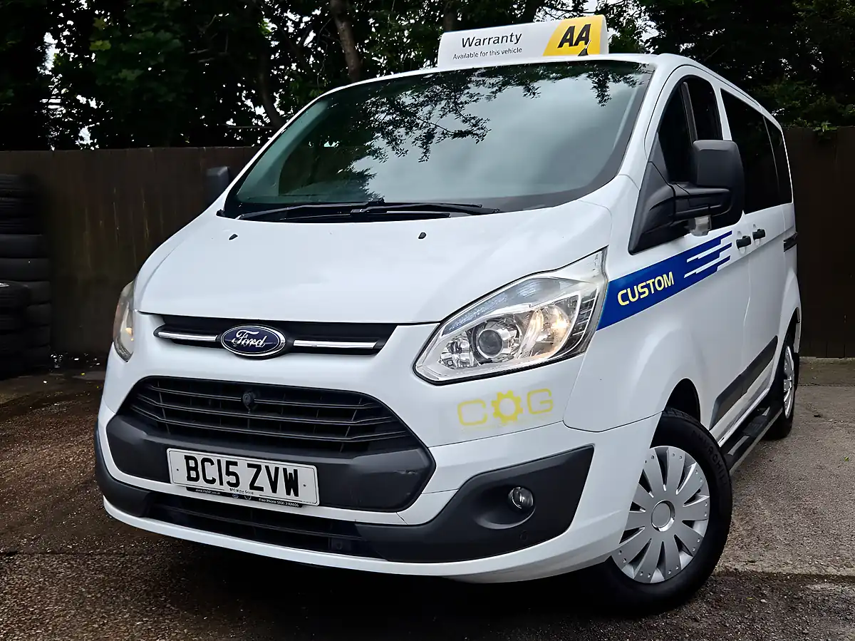 Used 2015 Ford Transit Custom Trend Kombi L1 H1 White - Interior and Exterior details 3