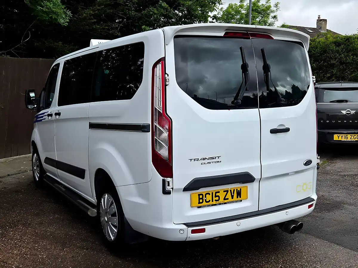Used 2015 Ford Transit Custom Trend Kombi L1 H1 White - Interior and Exterior details 5