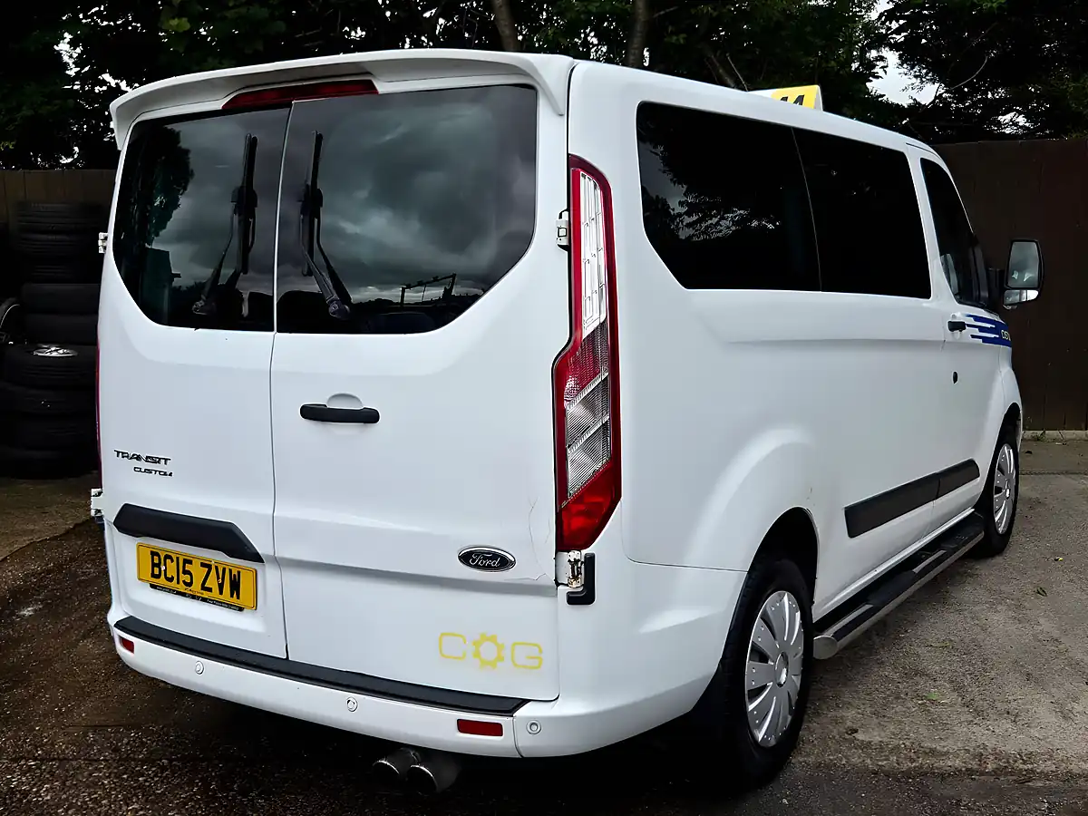 Used 2015 Ford Transit Custom Trend Kombi L1 H1 White - Interior and Exterior details 8