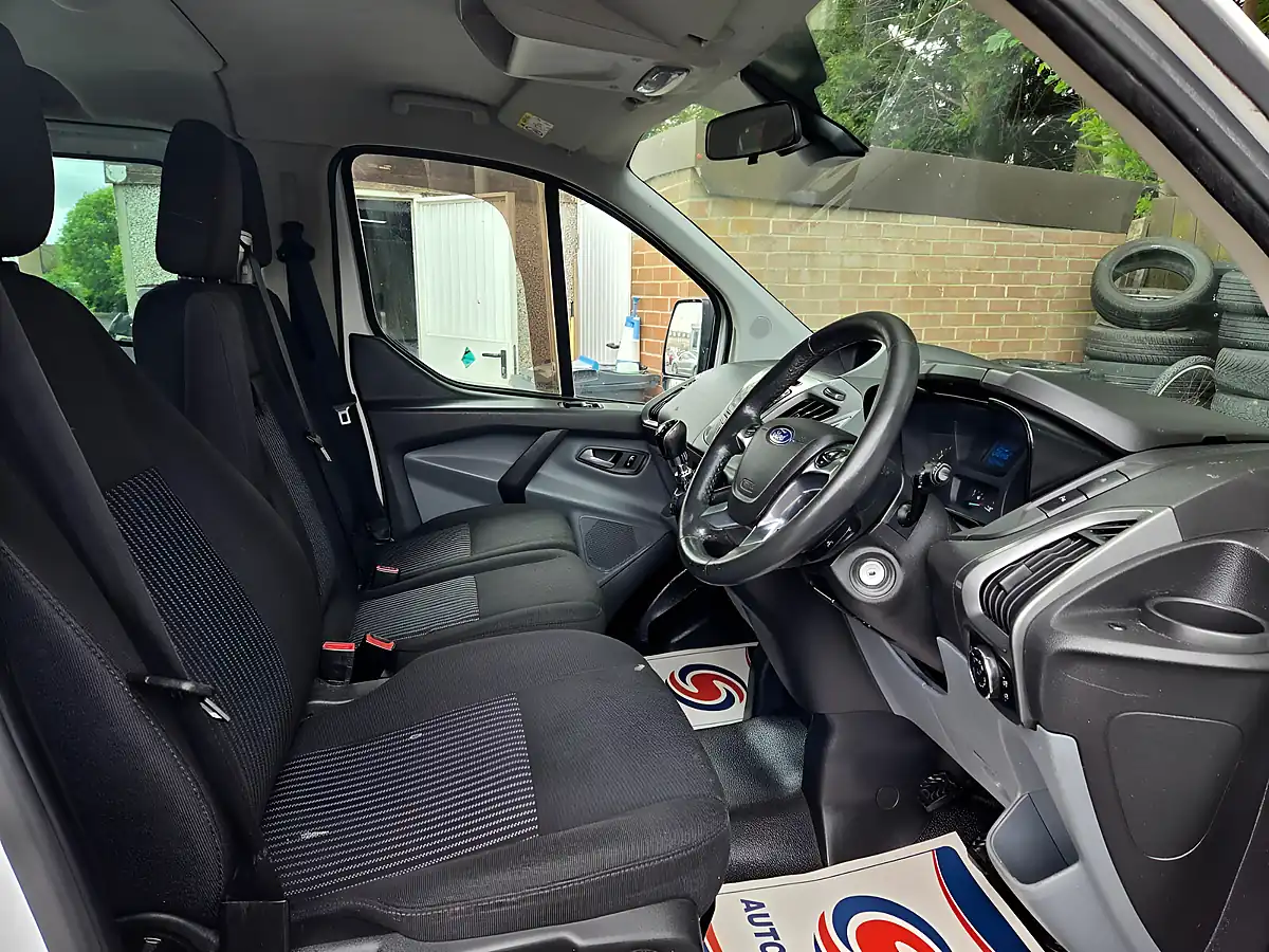 Used 2015 Ford Transit Custom Trend Kombi L1 H1 White - Interior and Exterior details 9