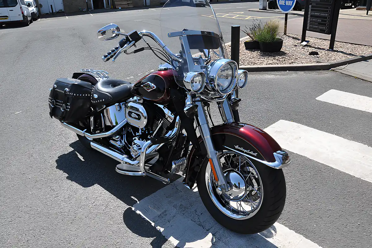 Used 2015 Harley-Davidson Softail Heritage Flstc Red - Interior and Exterior details 13