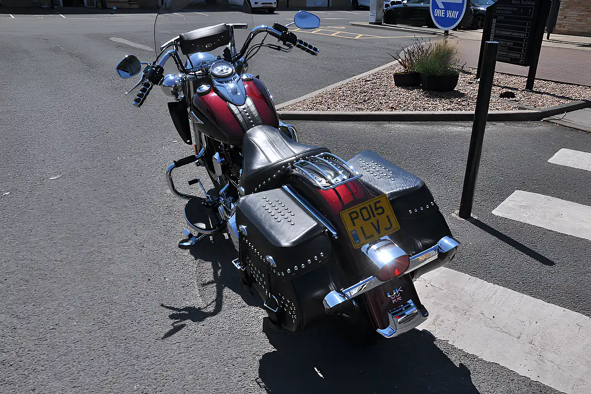 Used 2015 Harley-Davidson Softail Heritage Flstc Red - Interior and Exterior details 6