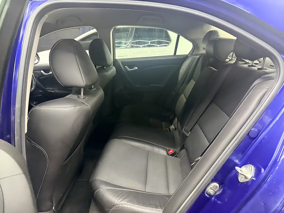 Used 2015 Honda Accord Es GT Blue - Interior and Exterior details 11