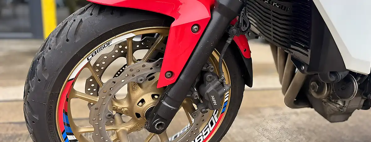 Used 2015 Honda CB650F - Interior and Exterior details 12