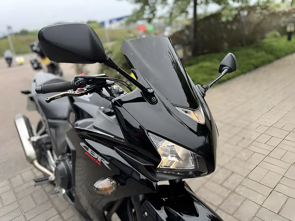 Used 2015 Honda Cbr 500 Ra-F Black - Interior and Exterior details 15
