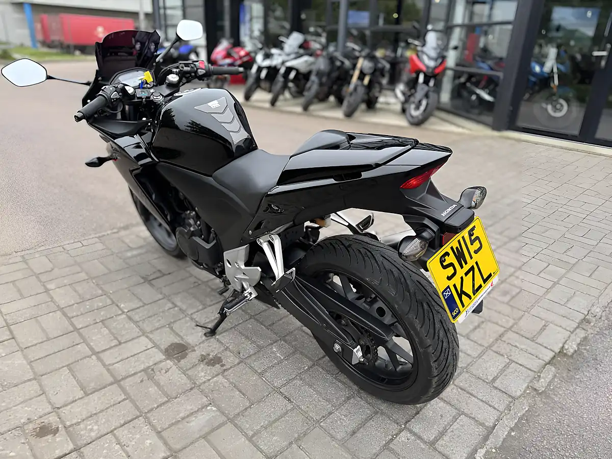 Used 2015 Honda Cbr 500 Ra-F Black - Interior and Exterior details 7