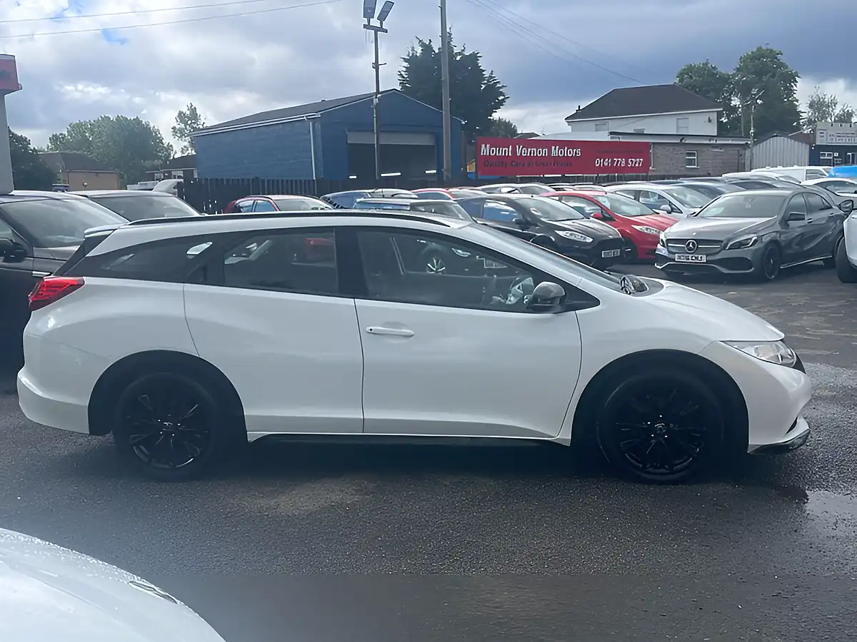 Used 2015 Honda Civic Black Edition Tourer White - Interior and Exterior details 8