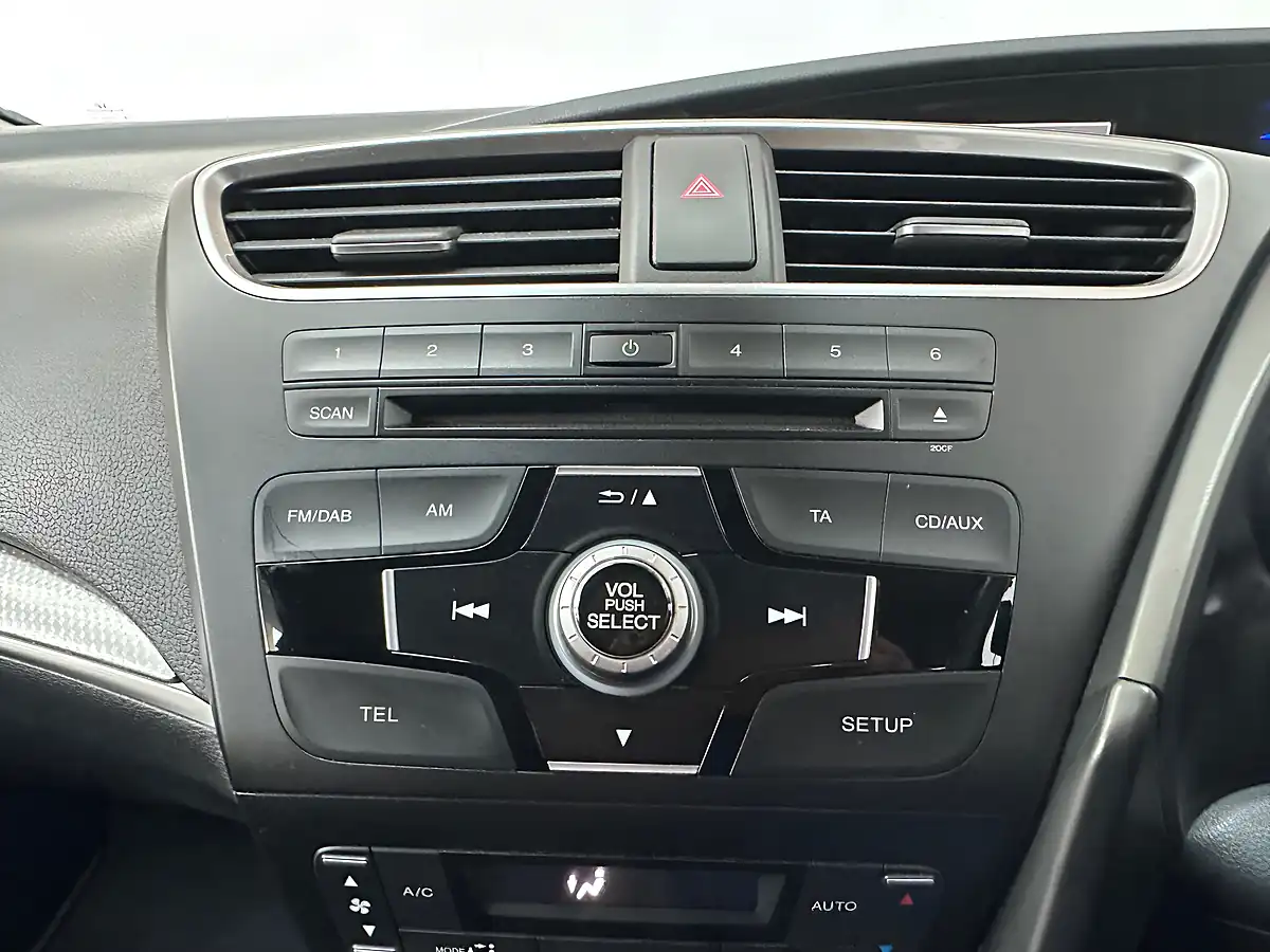 Used 2015 Honda Civic S Euro 6 (s/S) Blue - Interior and Exterior details 16