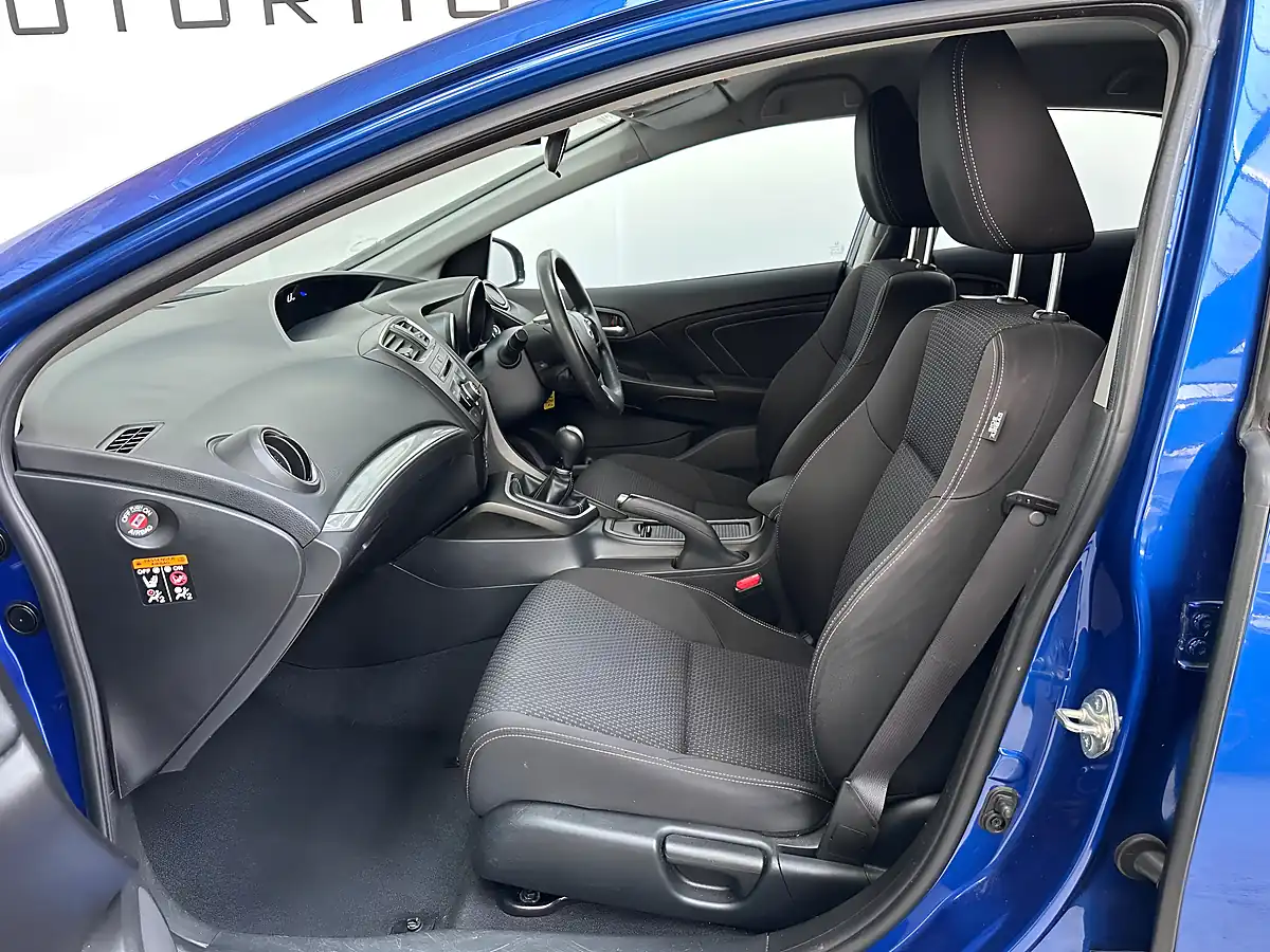 Used 2015 Honda Civic S Euro 6 (s/S) Blue - Interior and Exterior details 9