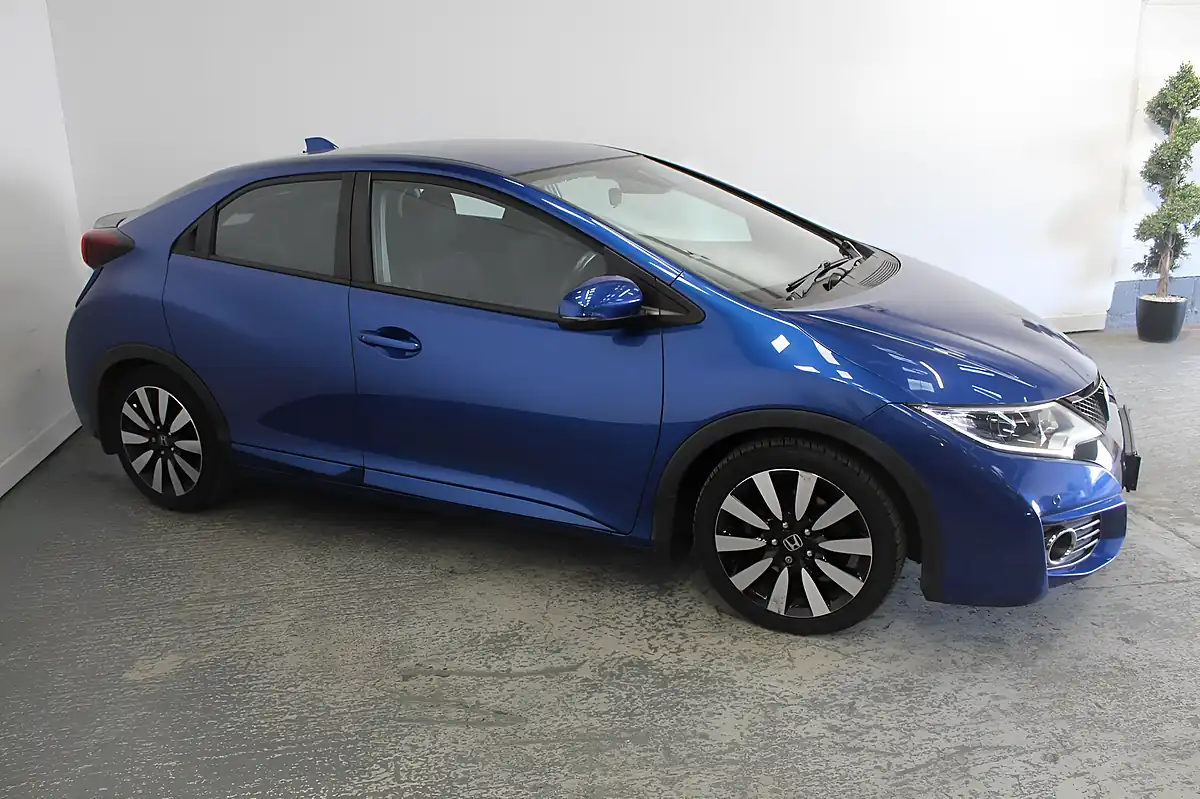 Used 2015 Honda Civic Se Plus Blue - Interior and Exterior details 3
