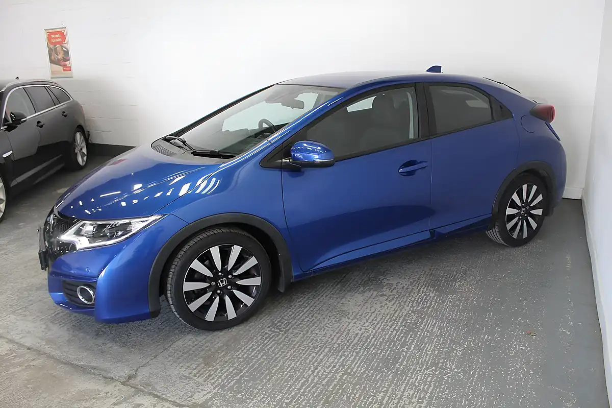 Used 2015 Honda Civic Se Plus Blue - Interior and Exterior details 4