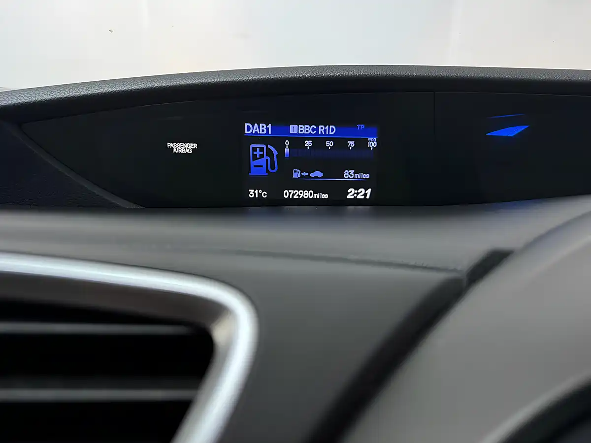 Used 2015 Honda Civic Se Plus Tourer White - Interior and Exterior details 13