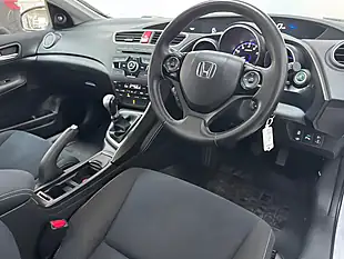 Used 2015 Honda Civic Se Plus Tourer White - Interior and Exterior details 3