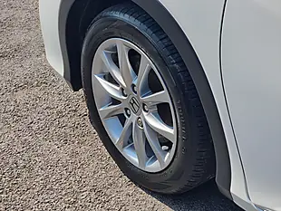Used 2015 Honda Civic Se Plus White - Interior and Exterior details 10