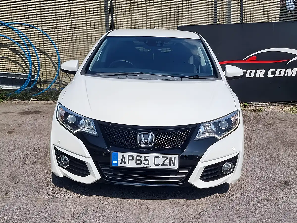 Used 2015 Honda Civic Se Plus White - Interior and Exterior details 2