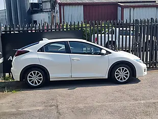 Used 2015 Honda Civic Se Plus White - Interior and Exterior details 5