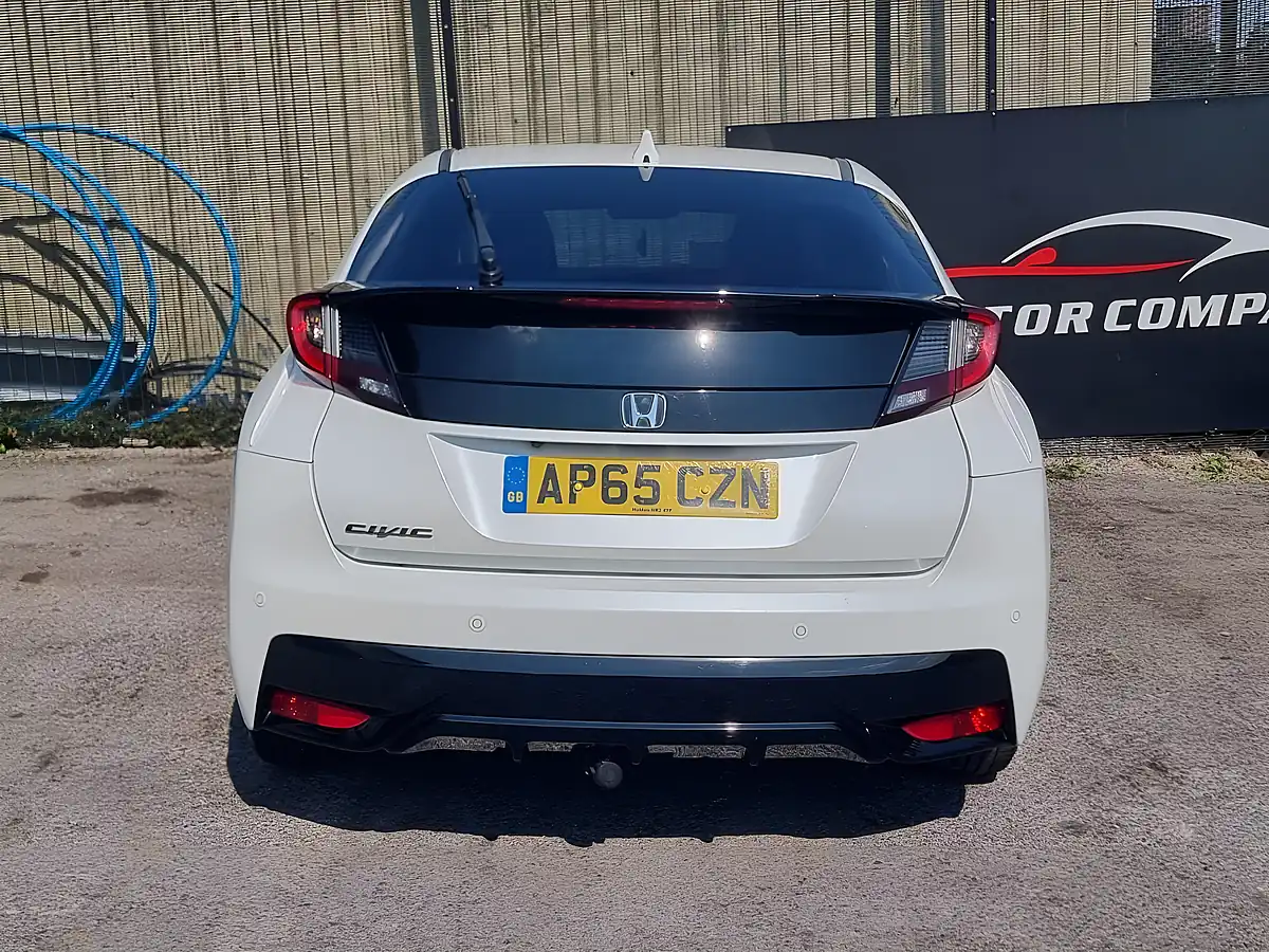 Used 2015 Honda Civic Se Plus White - Interior and Exterior details 7