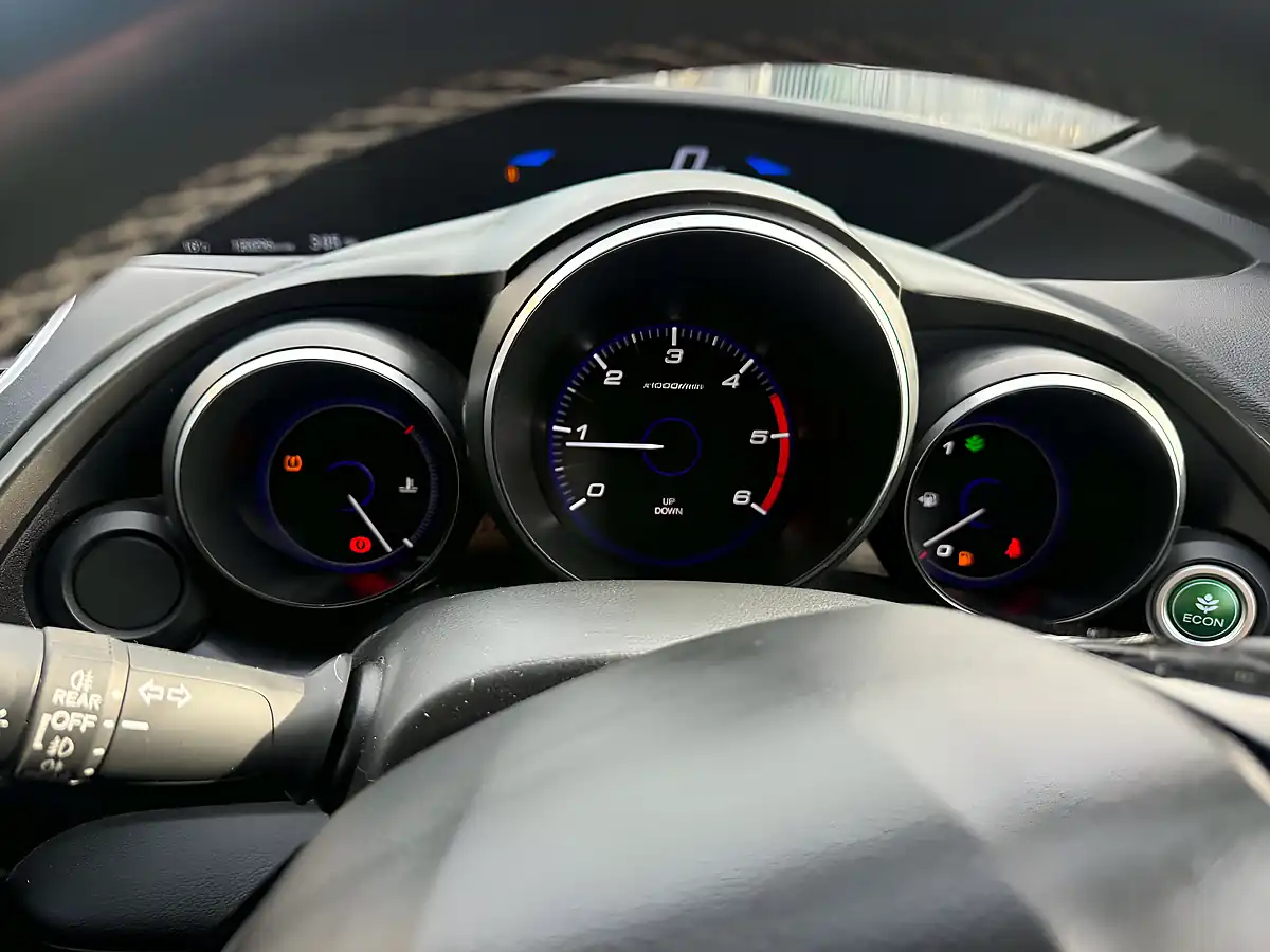 Used 2015 Honda Civic Sport Blue - Interior and Exterior details 8