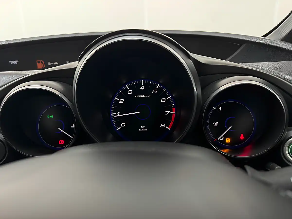 Used 2015 Honda Civic Sport White Orchid - Interior and Exterior details 12