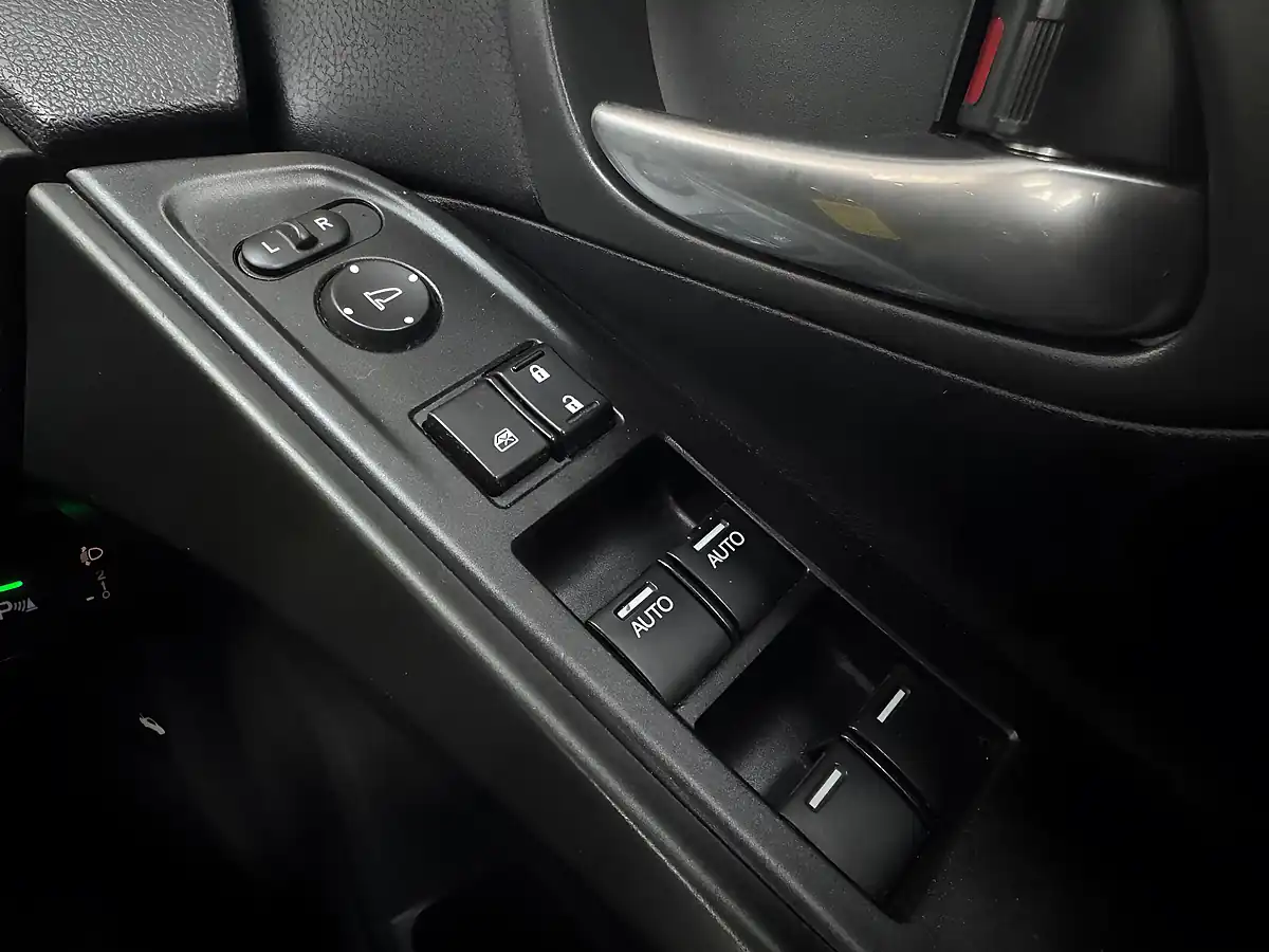 Used 2015 Honda Civic Sport White Orchid - Interior and Exterior details 19