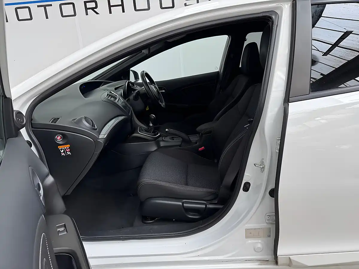 Used 2015 Honda Civic Sport White Orchid - Interior and Exterior details 8