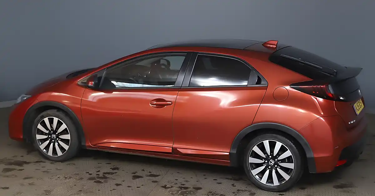 Used 2015 Honda Civic Sr Red - Interior and Exterior details 3