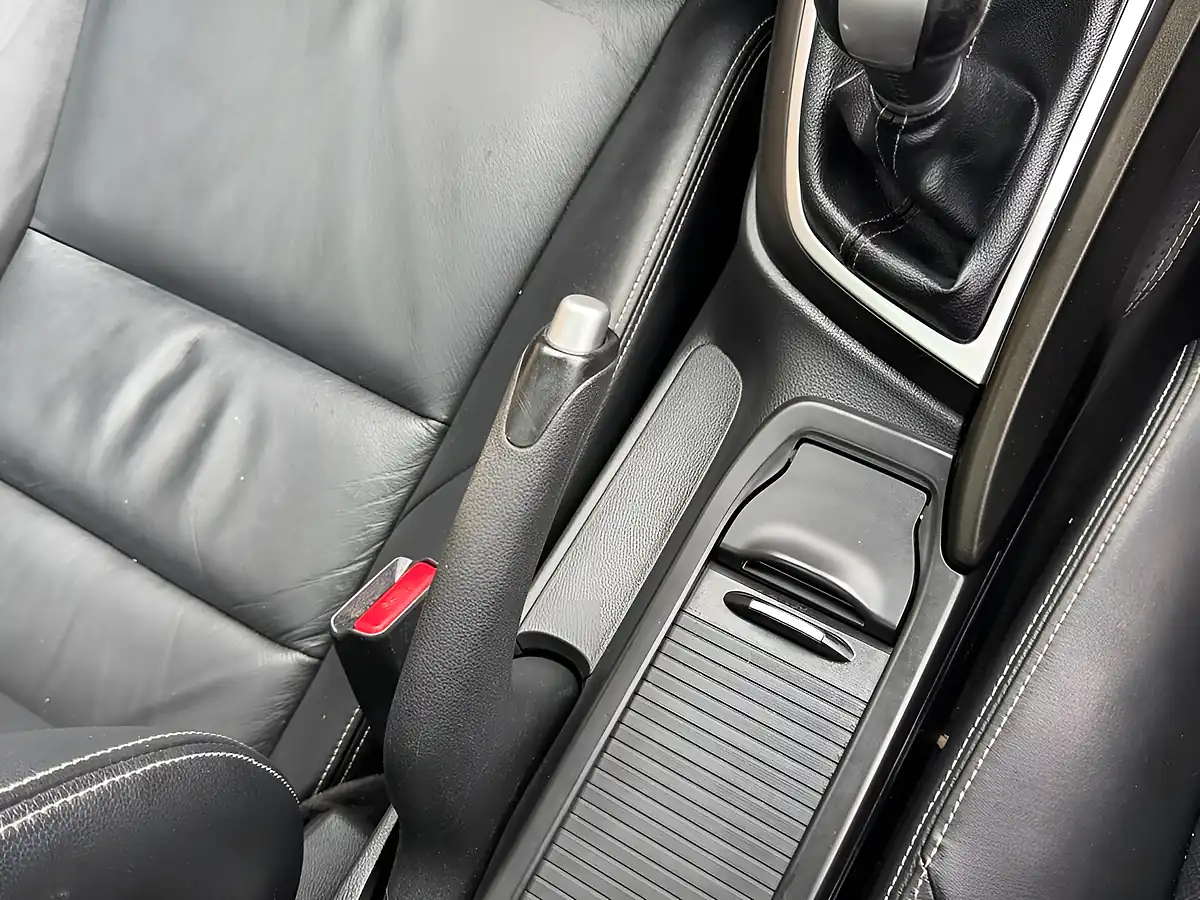 Used 2015 Honda Civic Sr White - Interior and Exterior details 17